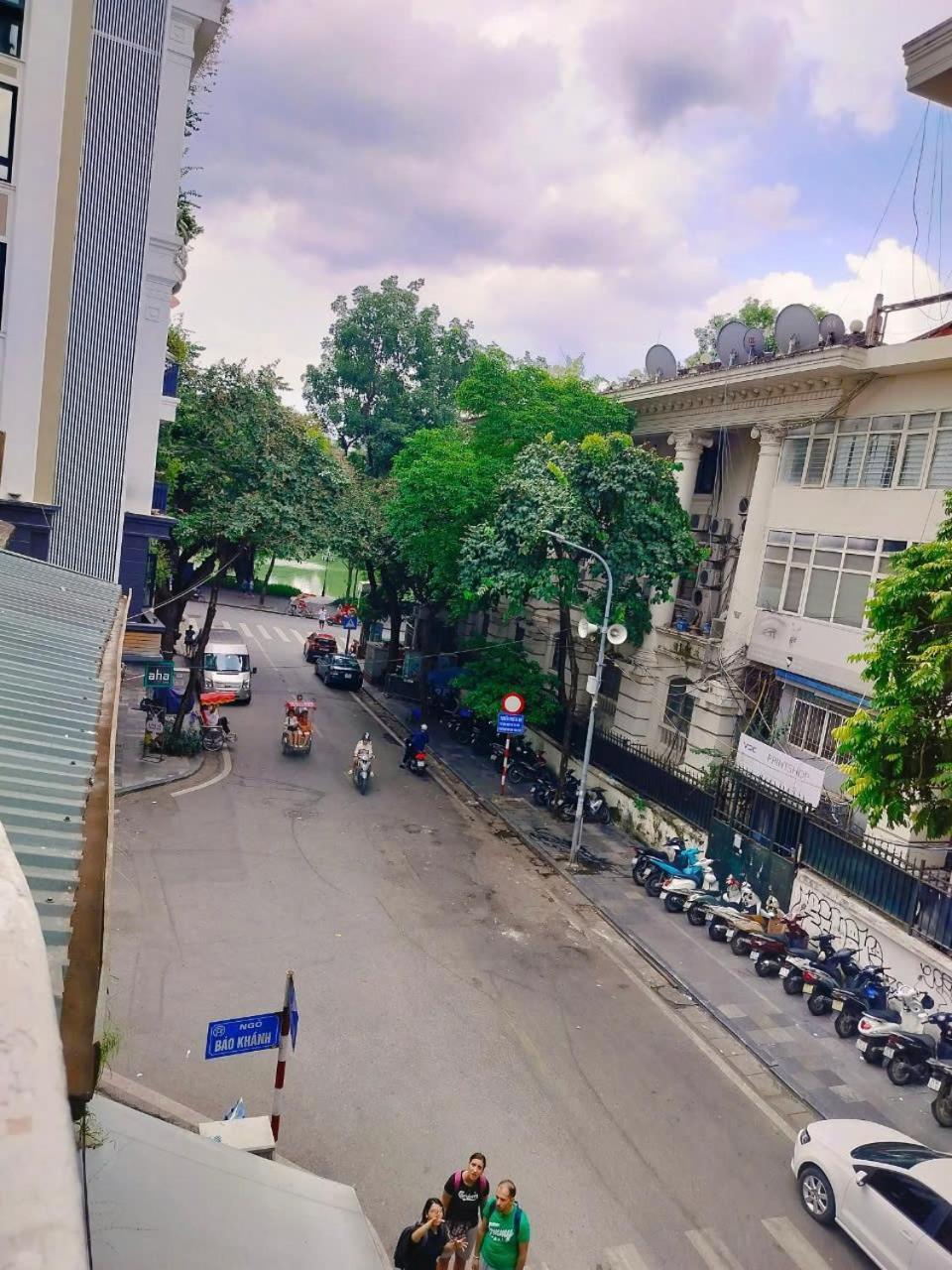 Cozy Fun Homestay 16 Hanoi Exteriör bild